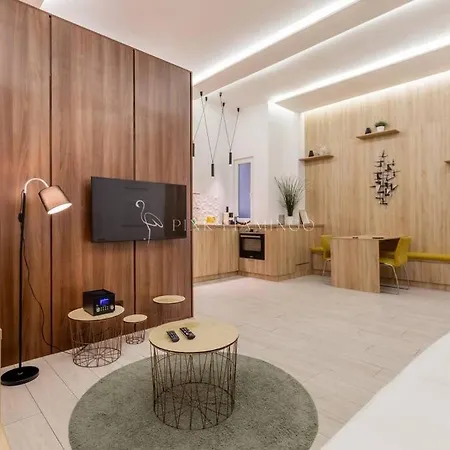 Unique Style Loft - Pink Flamingo * Budapest